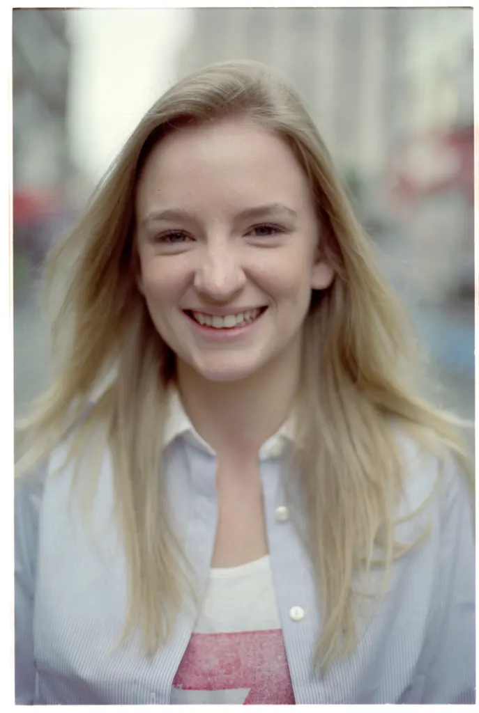 Uniqlo: Uniqlooks — commercial, fashion and portrait photograph in London, UK, frame 11 of 49.
